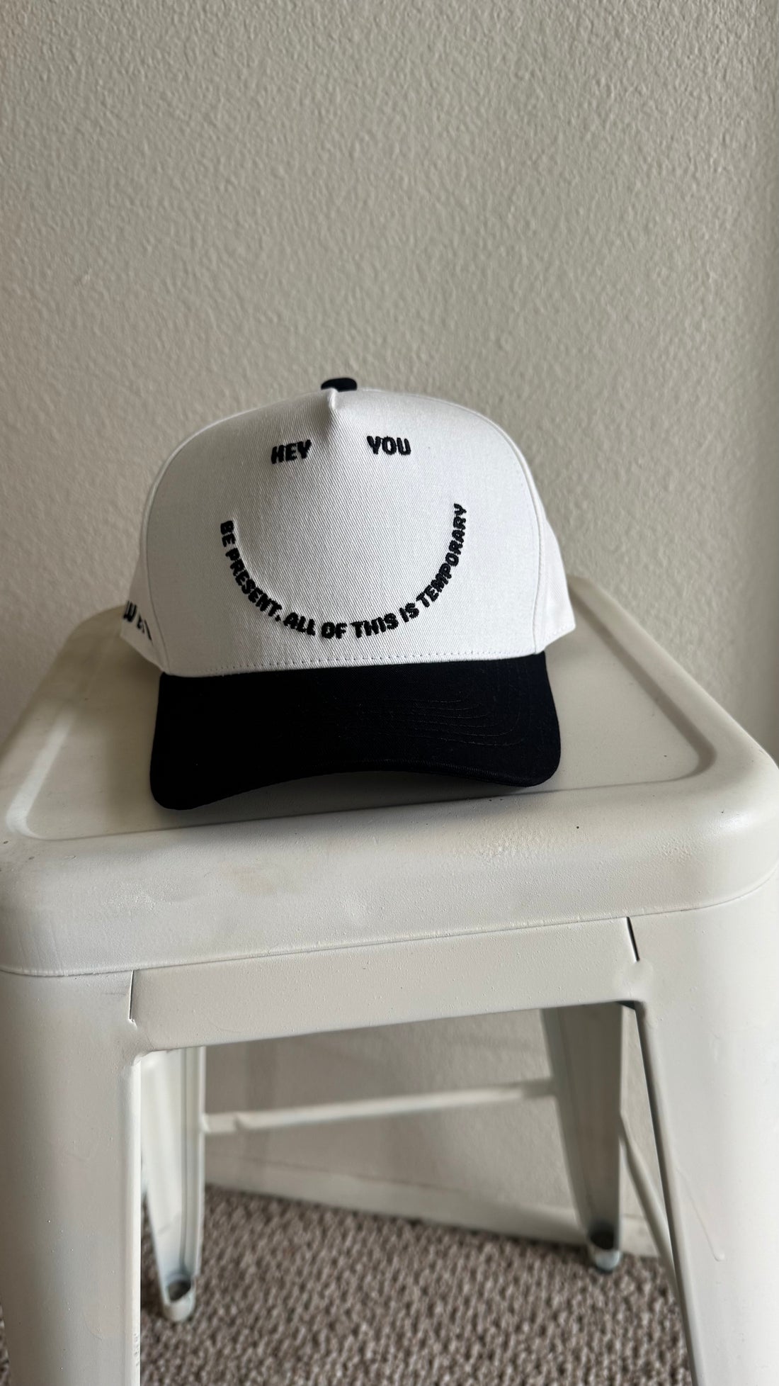 The Fly Cap - black and white