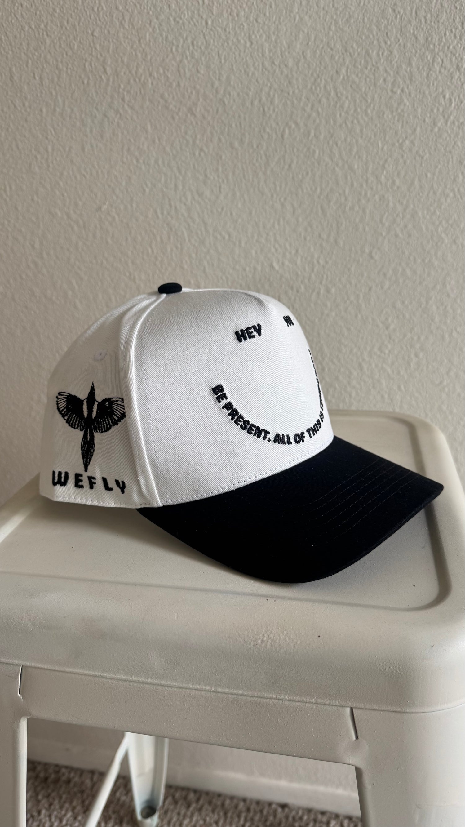 The Fly Cap - black and white