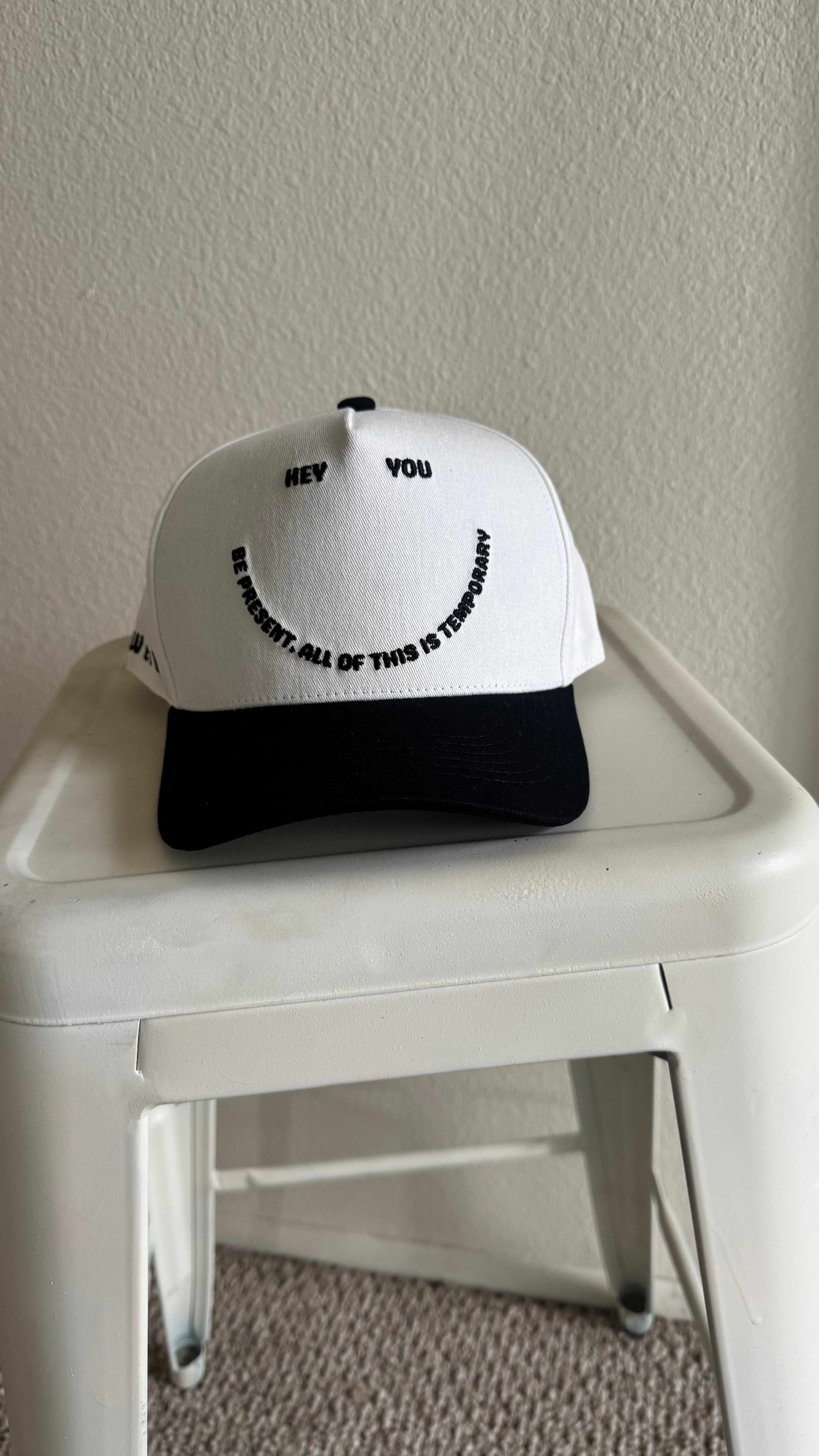 The Fly Cap - black and white