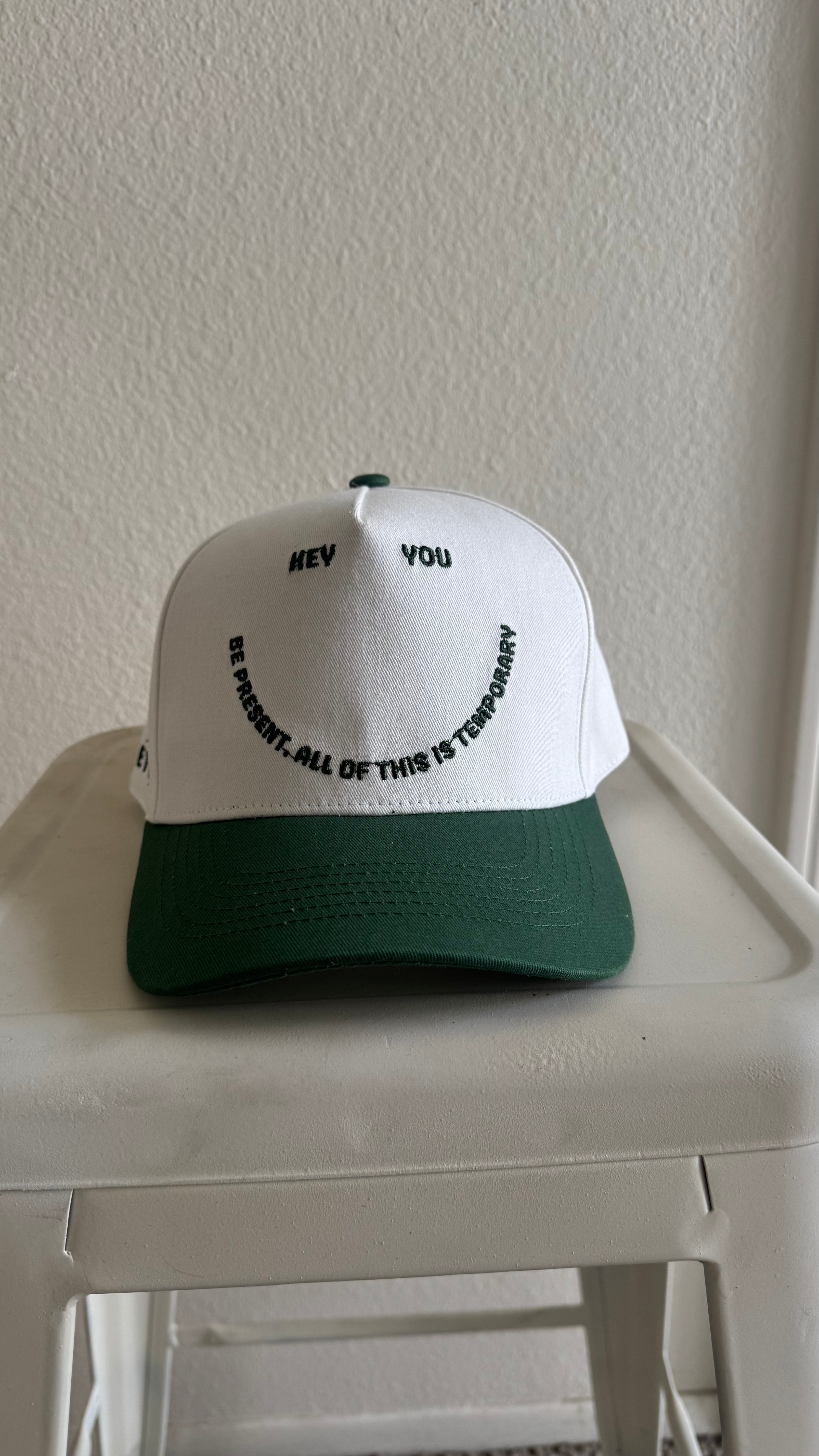 The Fly Cap - cream and green